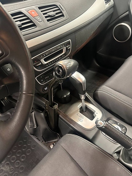Renault Megane 11 of 13