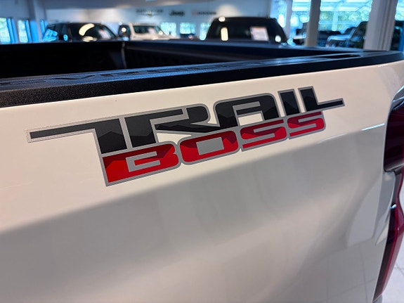 Chevrolet Silverado 1500 12 of 29