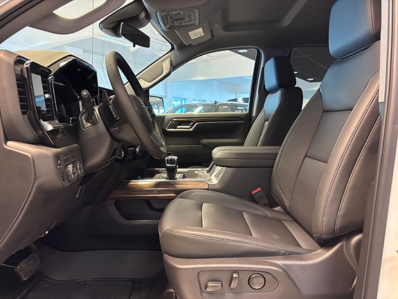 Chevrolet Silverado 1500 8 of 29