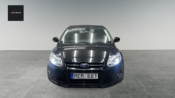 Ford Focus 2 of 22