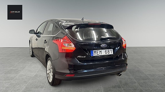 Ford Focus 7 of 22