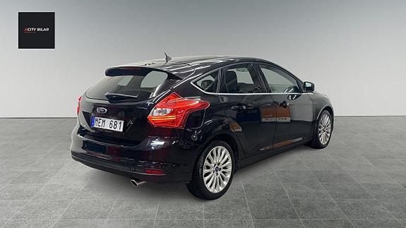 Ford Focus 5 of 22