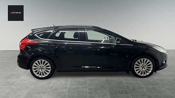 Ford Focus 8 of 22