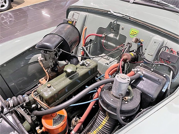 Volvo PV444 10 of 16