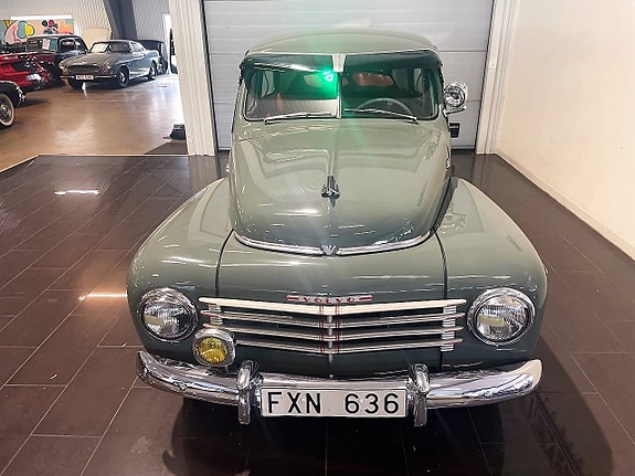 Volvo PV444 2 of 16