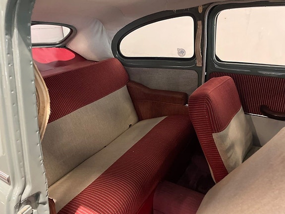 Volvo PV444 8 of 16