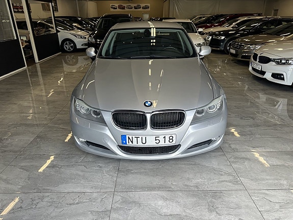 BMW 320 10 of 19