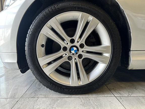BMW 320 7 of 19