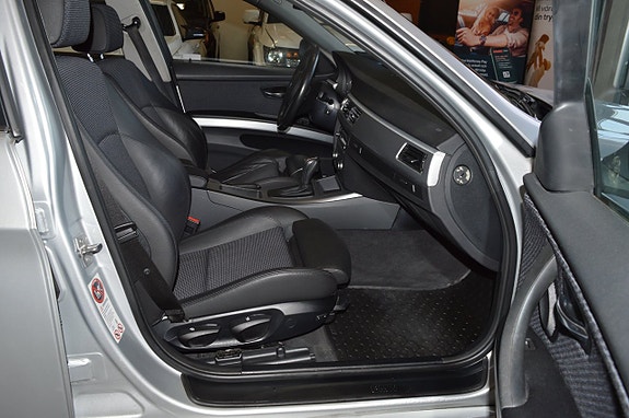 BMW 320 15 of 19