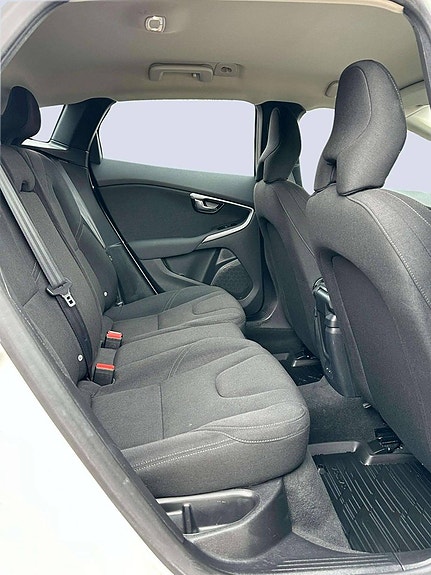 Volvo V40 18 of 21