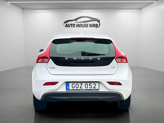 Volvo V40 8 of 21