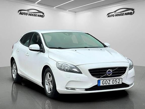 Volvo V40 4 of 21