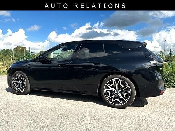 BMW iX 3 of 5