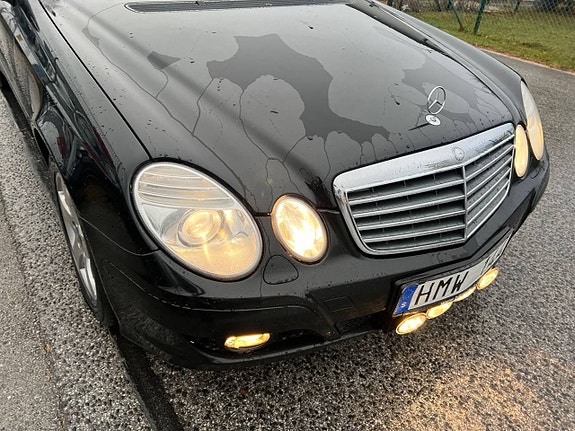Mercedes-Benz E200 6 of 17