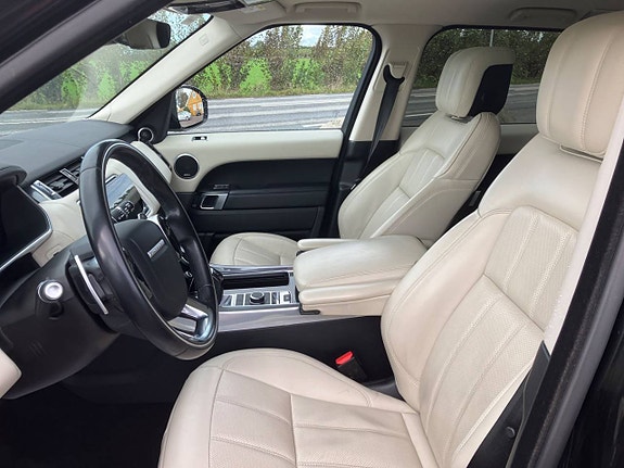 Land Rover Range Rover Sport 18 of 24