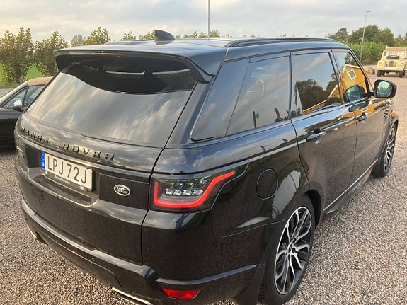 Land Rover Range Rover Sport 9 of 24