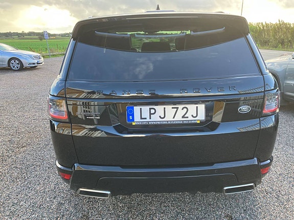 Land Rover Range Rover Sport 15 of 24
