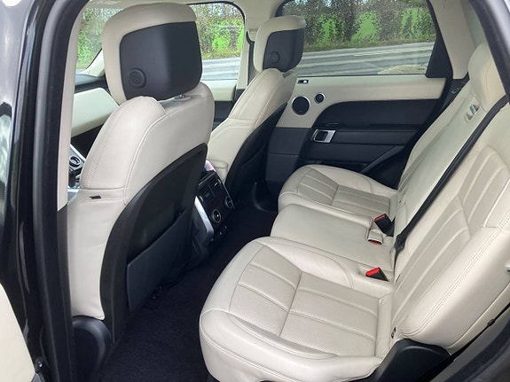 Land Rover Range Rover Sport 16 of 24