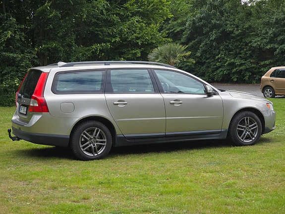 Volvo V70 6 of 22