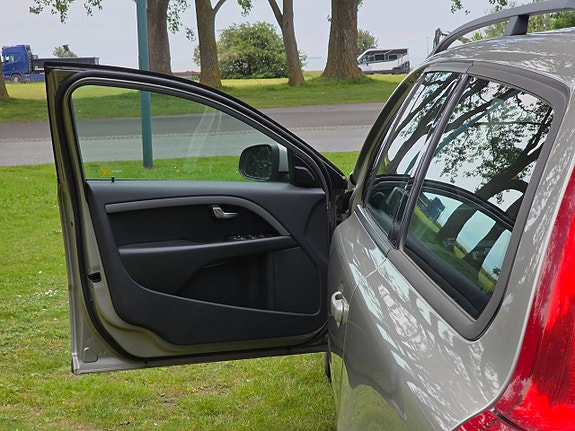 Volvo V70 17 of 22
