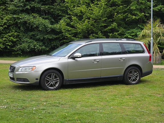 Volvo V70 14 of 22