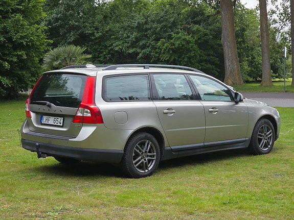 Volvo V70 7 of 22