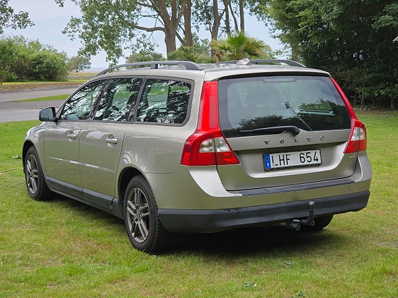Volvo V70 10 of 22