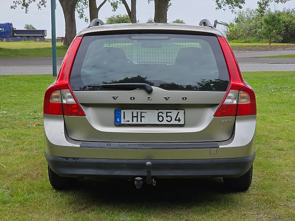 Volvo V70 9 of 22