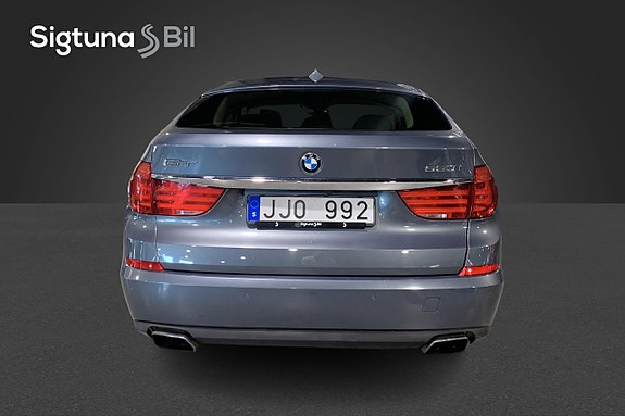 BMW 550i 5 of 5