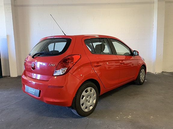 Hyundai i20 11 of 13