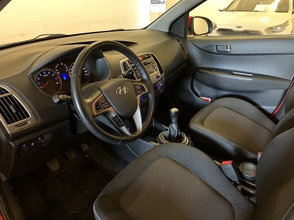 Hyundai i20 7 of 13
