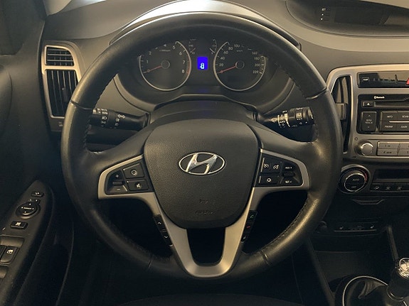 Hyundai i20 3 of 5