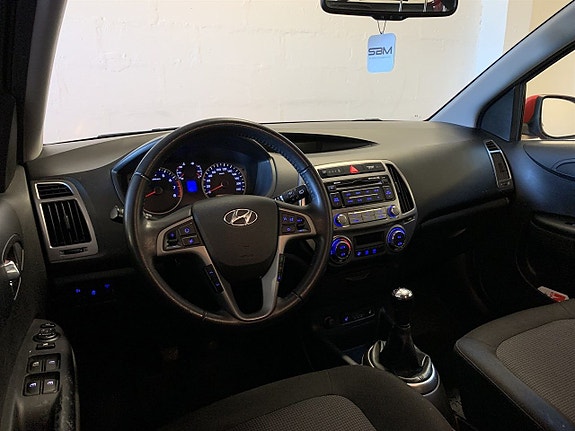 Hyundai i20 6 of 13