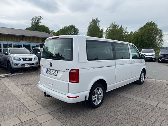Volkswagen Multivan 5 of 5
