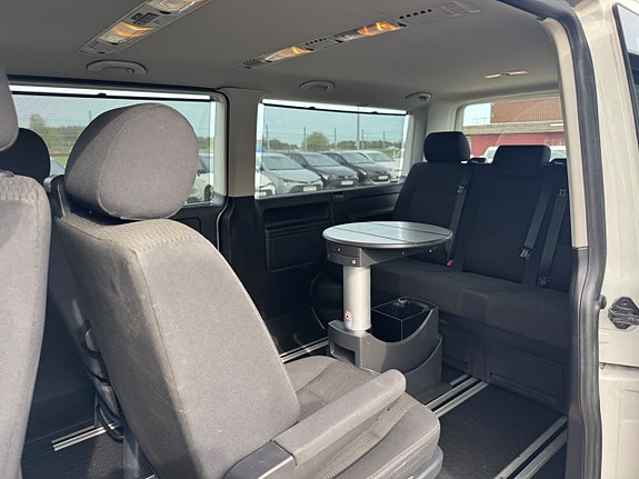 Volkswagen Multivan 19 of 26