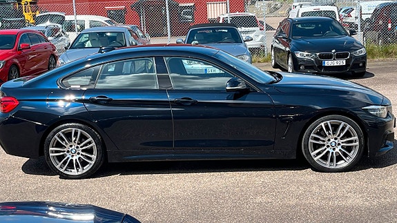 BMW 430i 3 of 5