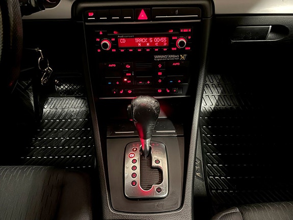 Audi A4 16 of 19