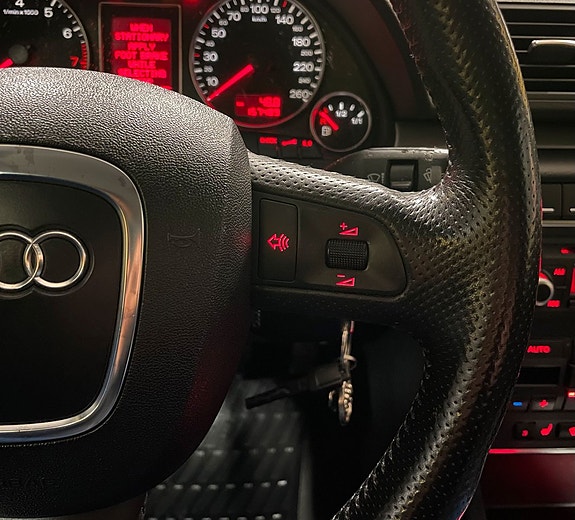 Audi A4 15 of 19