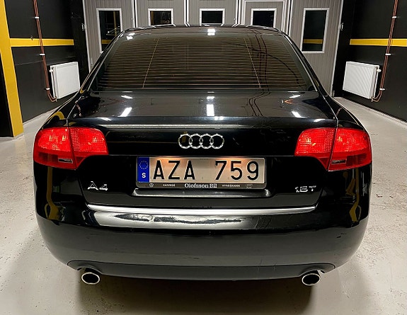 Audi A4 5 of 19