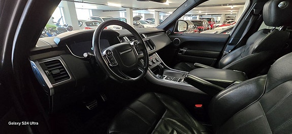 Land Rover Range Rover Sport 12 of 15