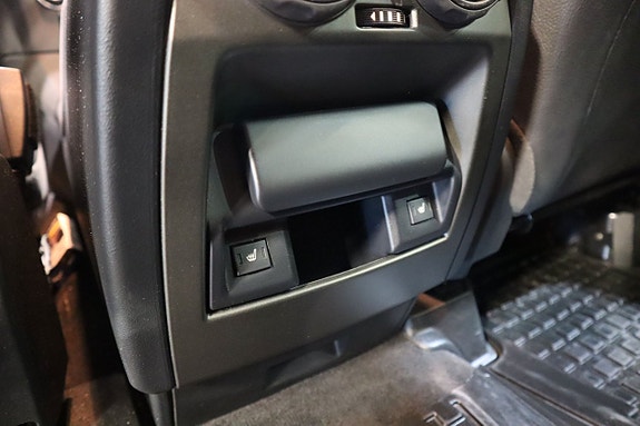 Land Rover Discovery 4 23 of 27
