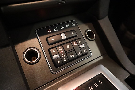 Land Rover Discovery 4 13 of 27