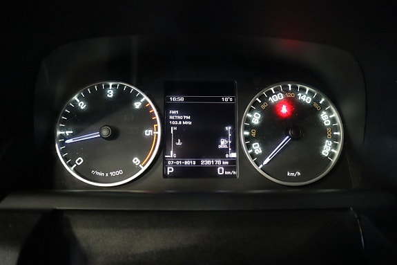 Land Rover Discovery 4 11 of 27