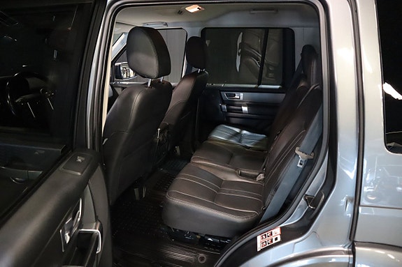 Land Rover Discovery 4 22 of 27