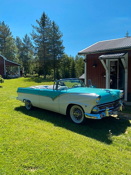Ford Fairlane 6 of 20