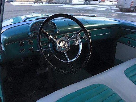 Ford Fairlane 13 of 20