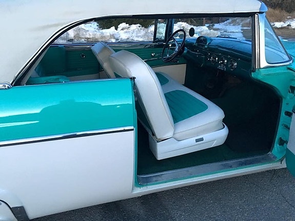 Ford Fairlane 8 of 20