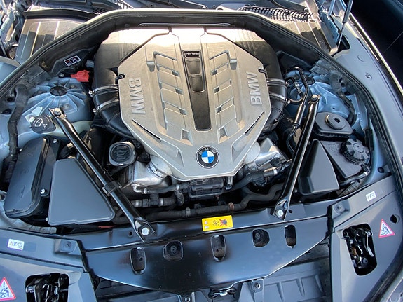 BMW 750d 11 of 11