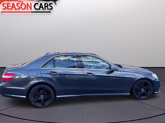 Mercedes-Benz E220 5 of 5