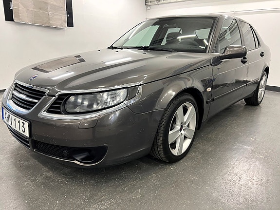 Saab 9-5 2 of 15